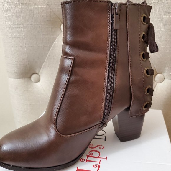 Brown ankle booties with lace-up back - Picture 4 of 6